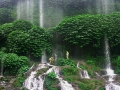 benang-kelambu-waterfall