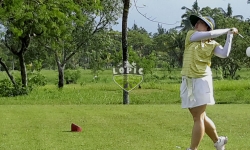 Lombok-golfing-3